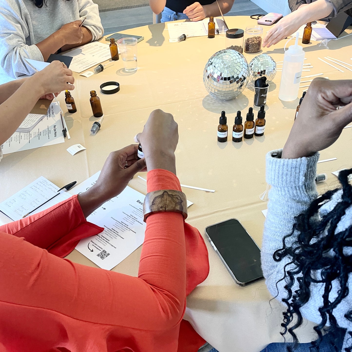 6/11 WORKSHOP - perfume making in vintage bottles